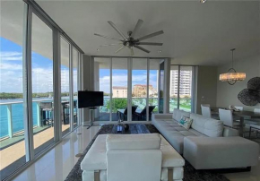 Sophisticated Three-bedroom Waterfront Condo